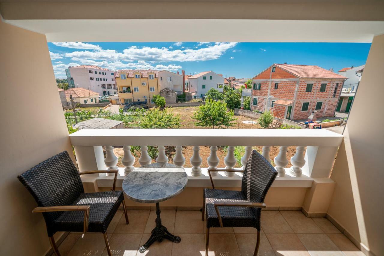 Apartments Janjac Vodice Zewnętrze zdjęcie